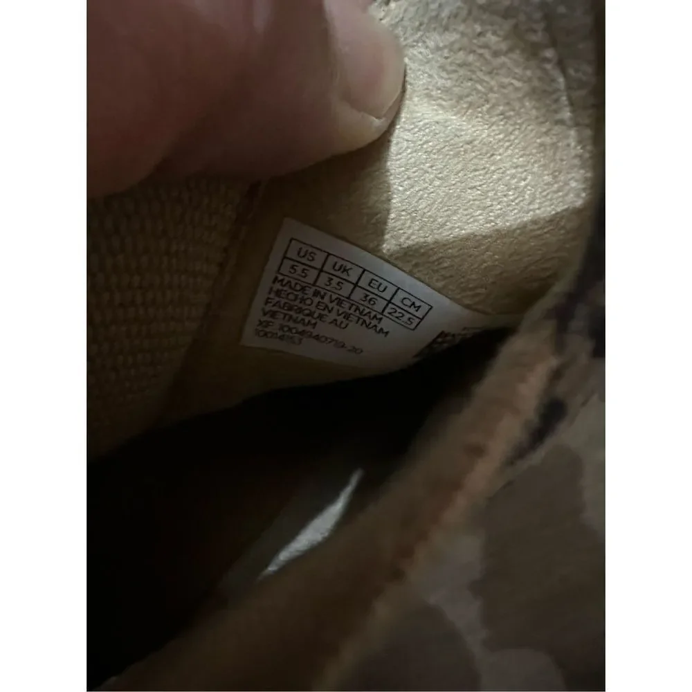 Toms Womens 5.5 Beige Kelsey Leopard Print Suede Bootie Ankle Boots Wedge 3”